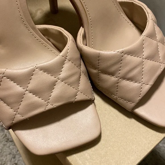 *NEW* Steve Madden Signify - Picture 7 of 7